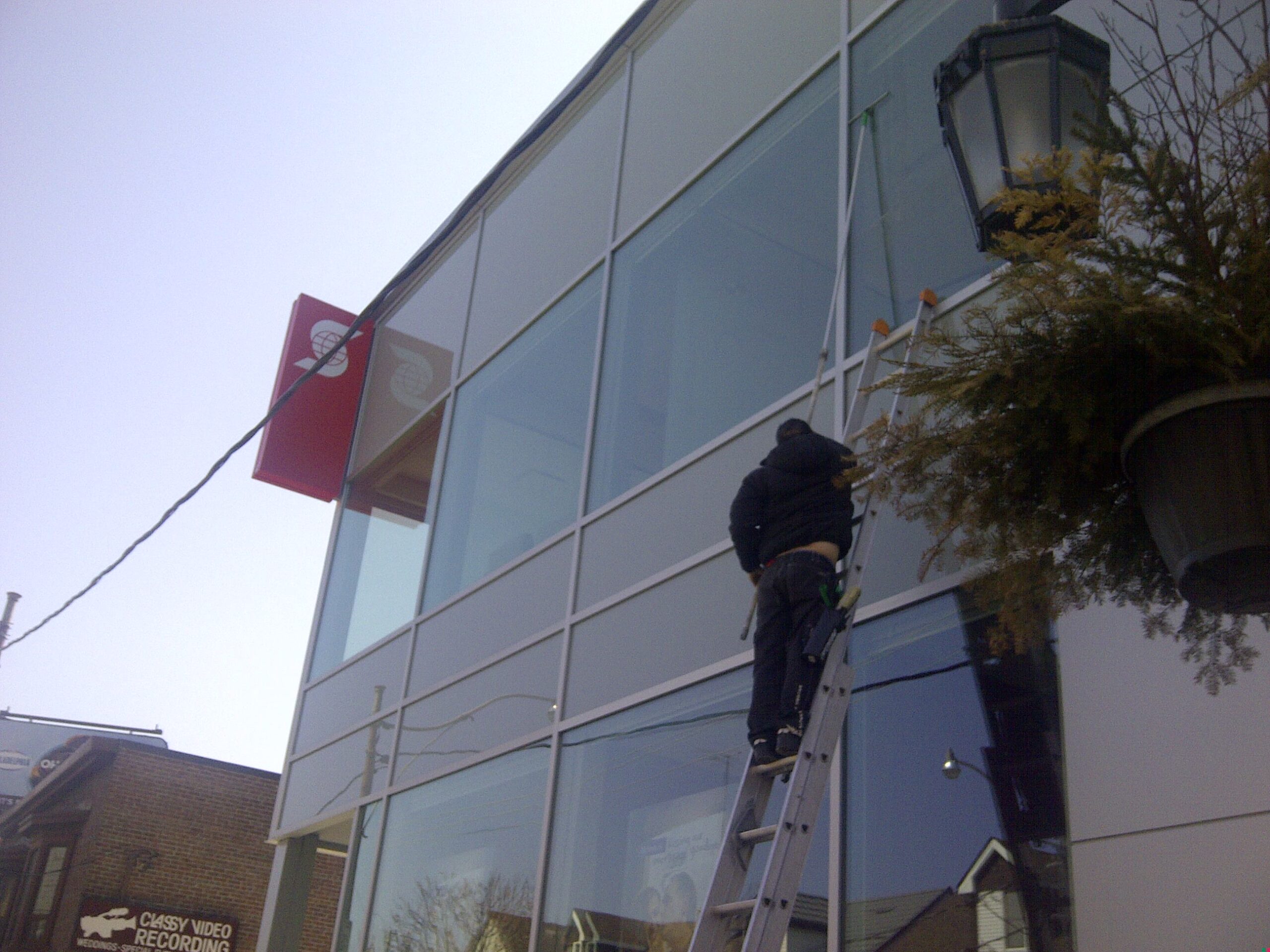 commercial window washing service